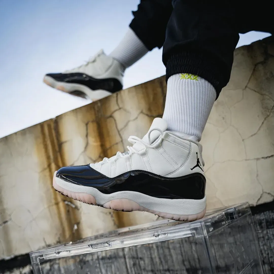 air jordan 11 neapolitan