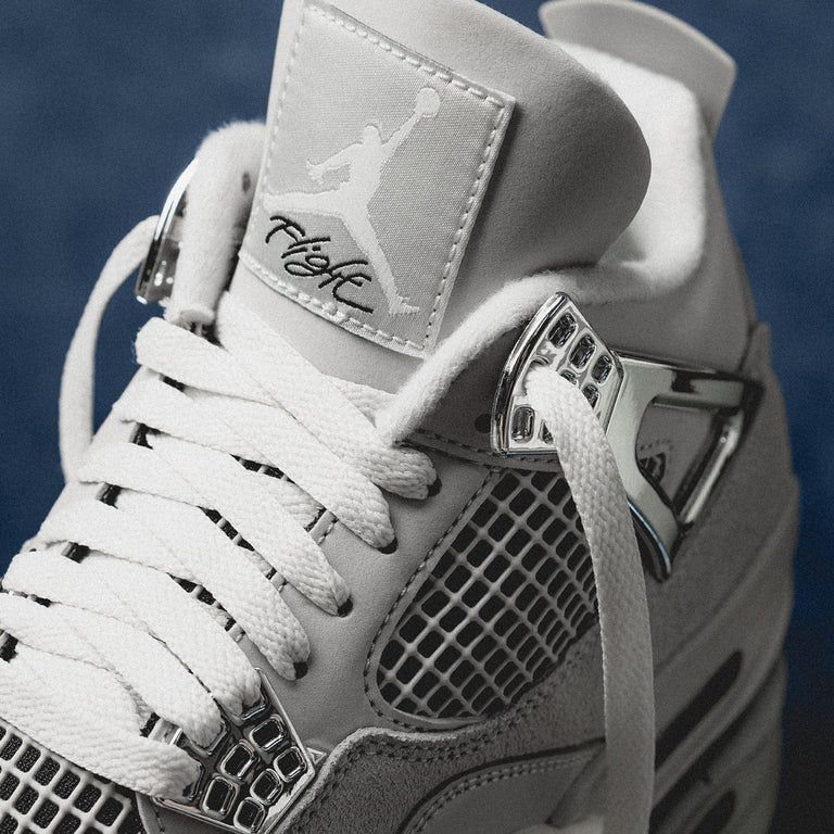 Air Jordan 4 Frozen Moments AQ9129-001