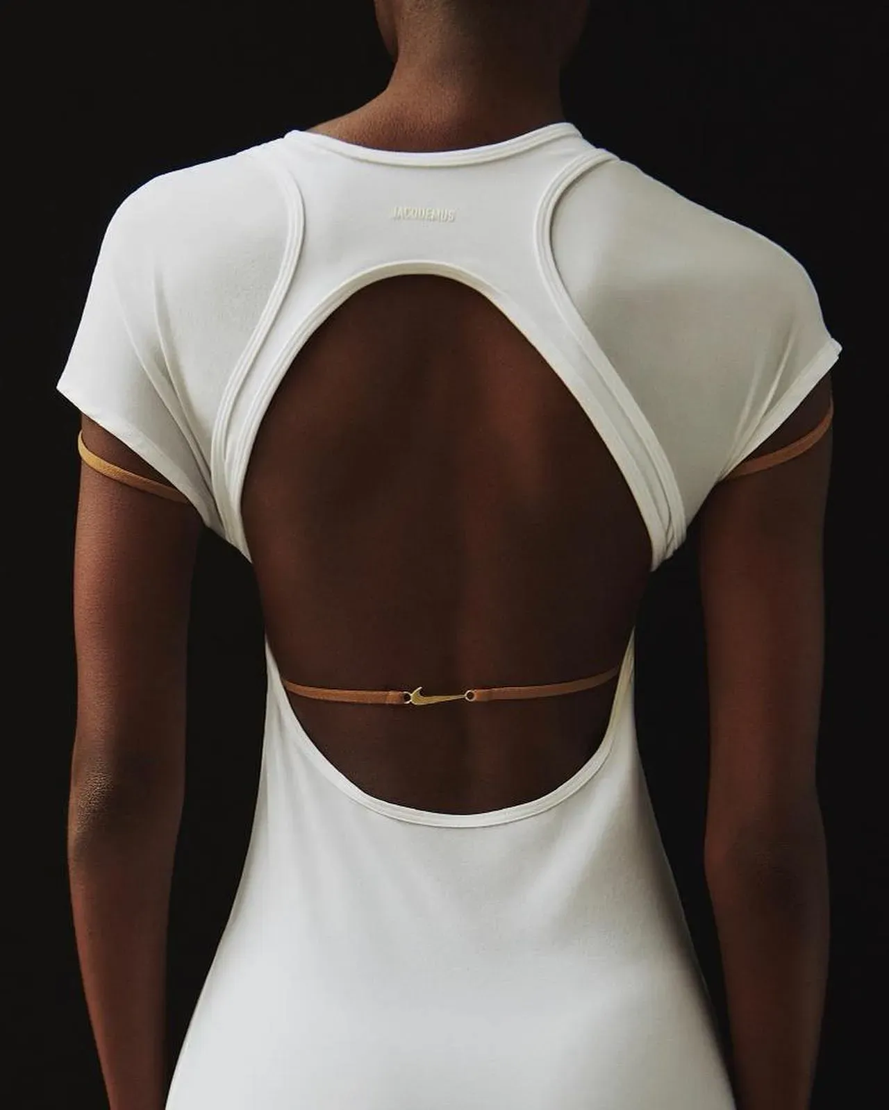 Jacquemus x Nike robe swoosh