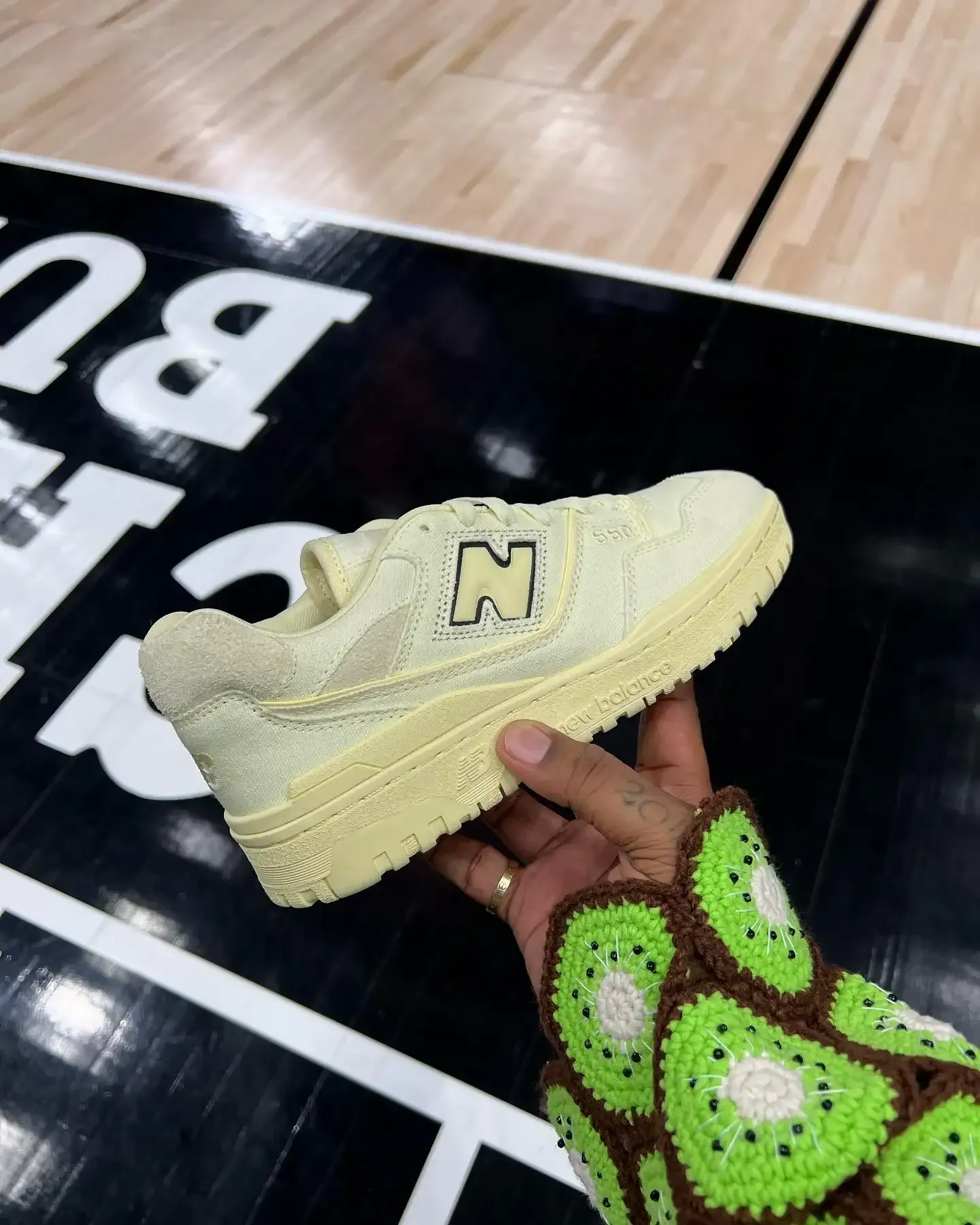 joe freshgoods new balance 550 conversations amongst us