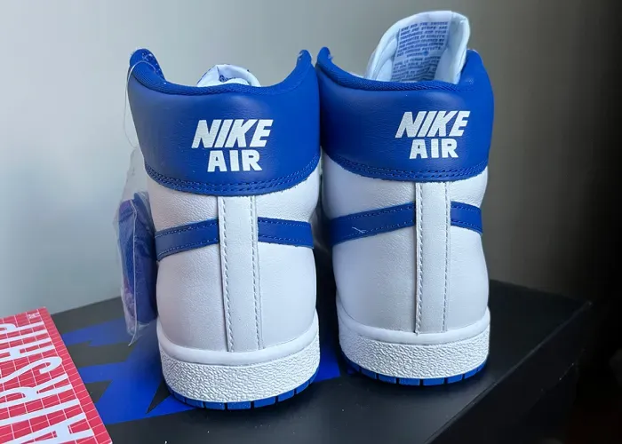 a-ma-maniere-nike-air-ship-game-royal-dx4976-141 01.webp