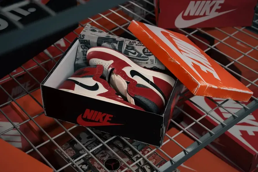 air jordan 1 chicago lost and found 2022