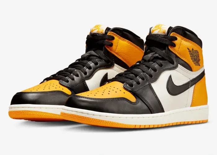 air-jordan-1-retro-high-og-yellow-toe-555088-711 01.webp