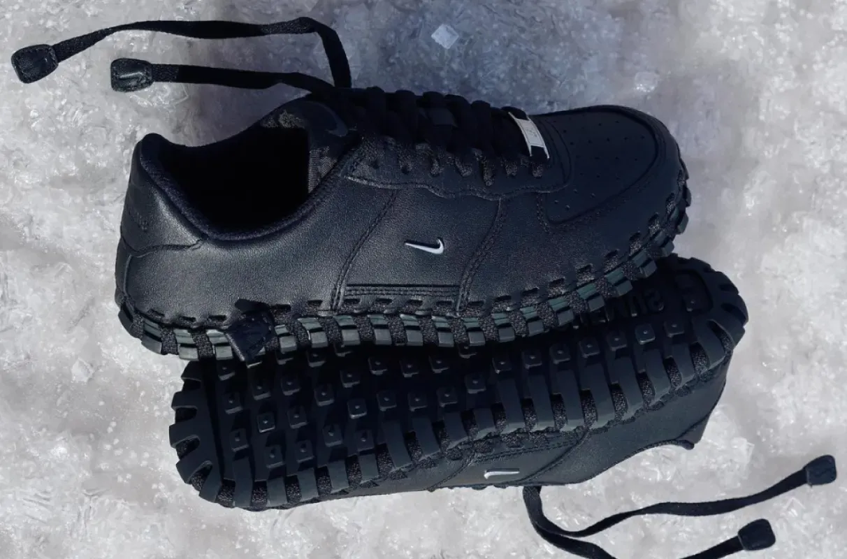 Jacquemus x Nike J Force 1 Low Black Woven DR0424-001