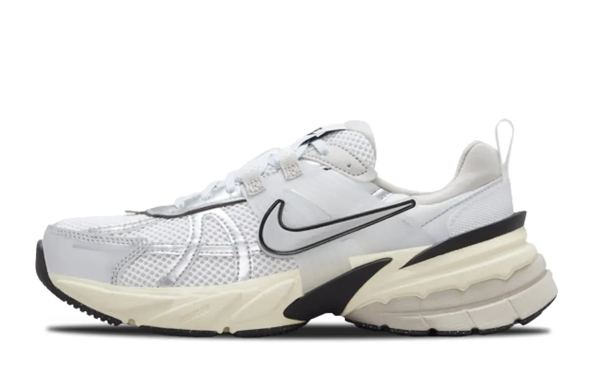 Nike V2K Run Summit White Metallic Silver FD0736-100 