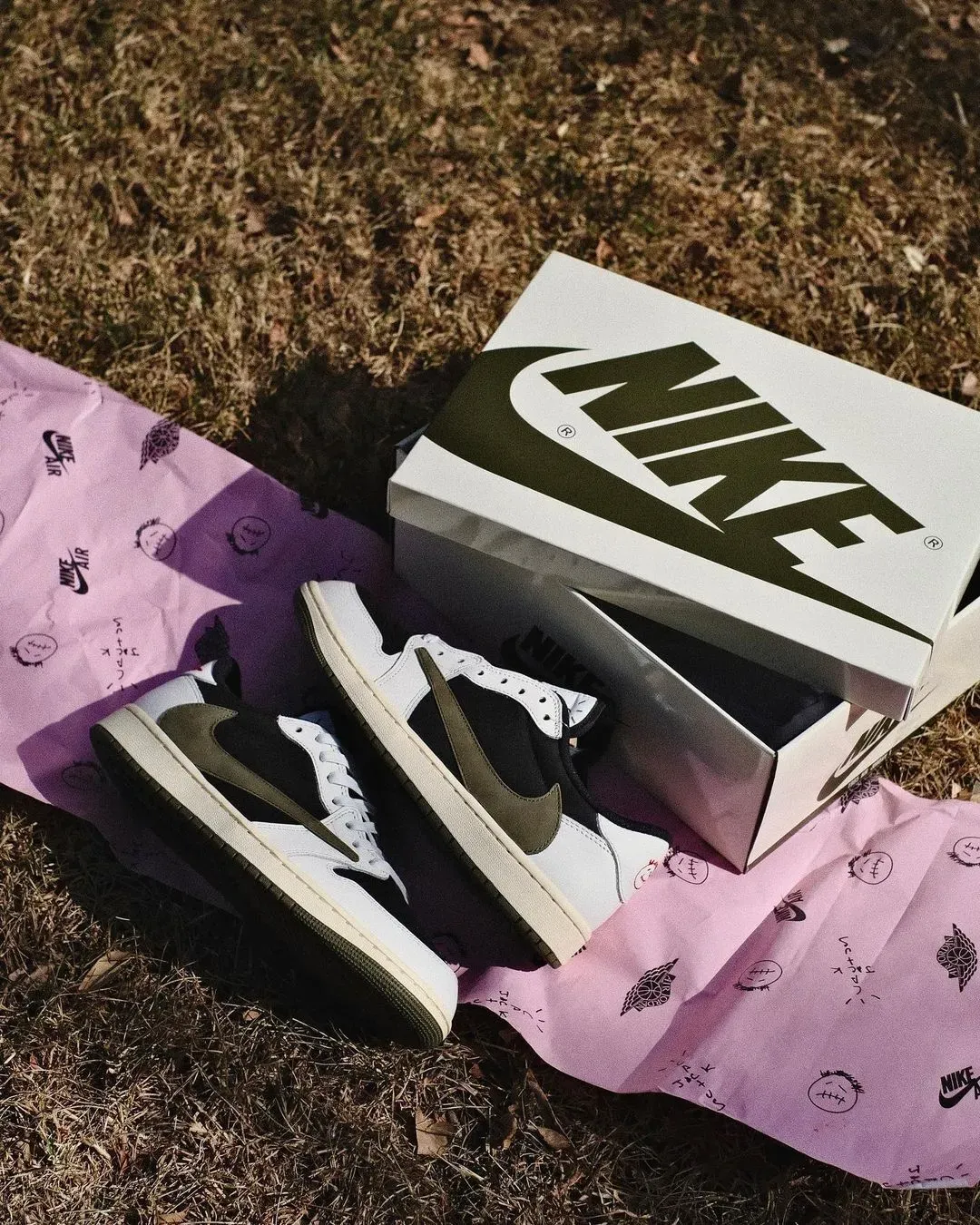 comment cop la travis scott air jordan low og sp wmns medium olive