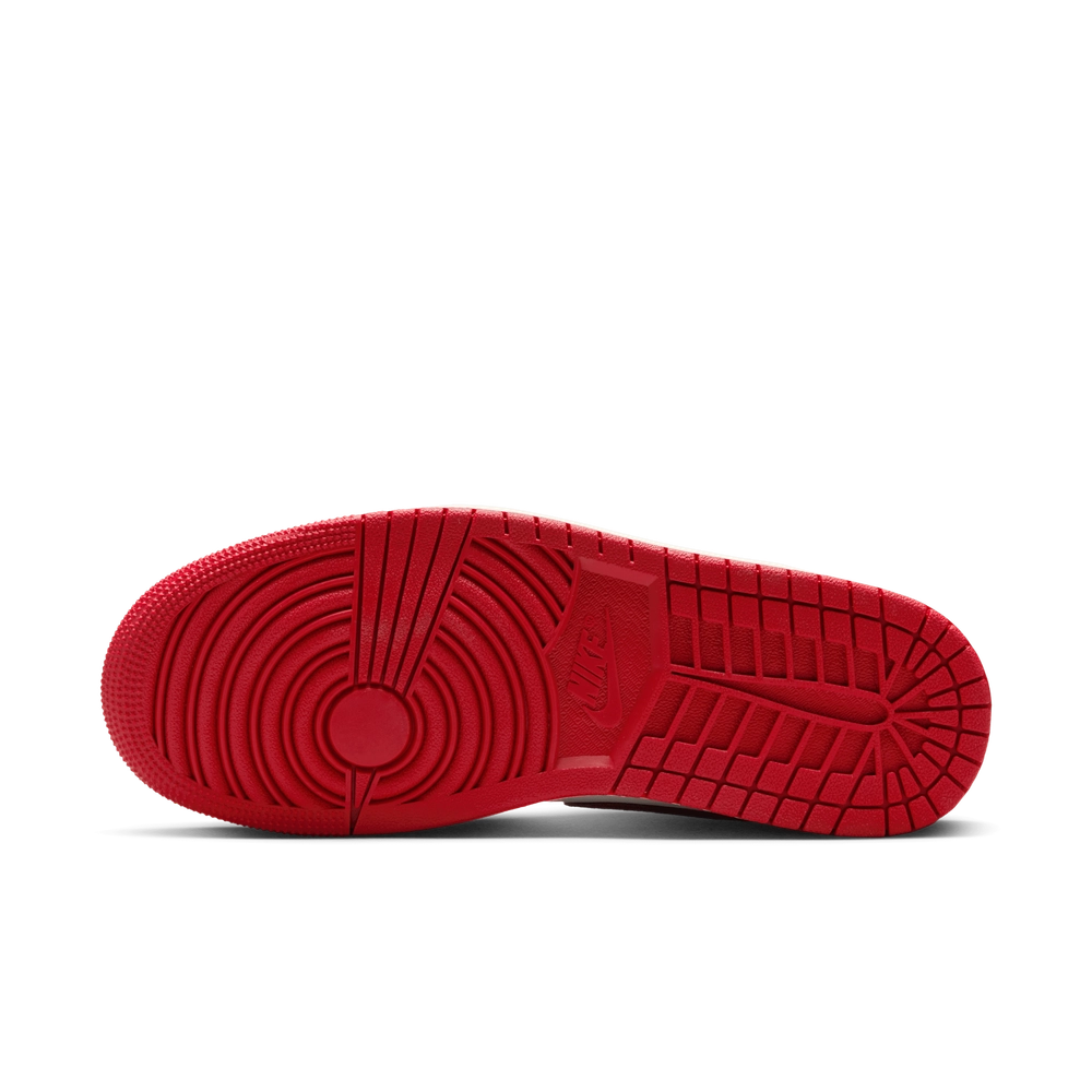 821101_Air-Jordan-1-Mid-WMNS_CRACKED-RED-METALLIC_HJ9337-106_img1