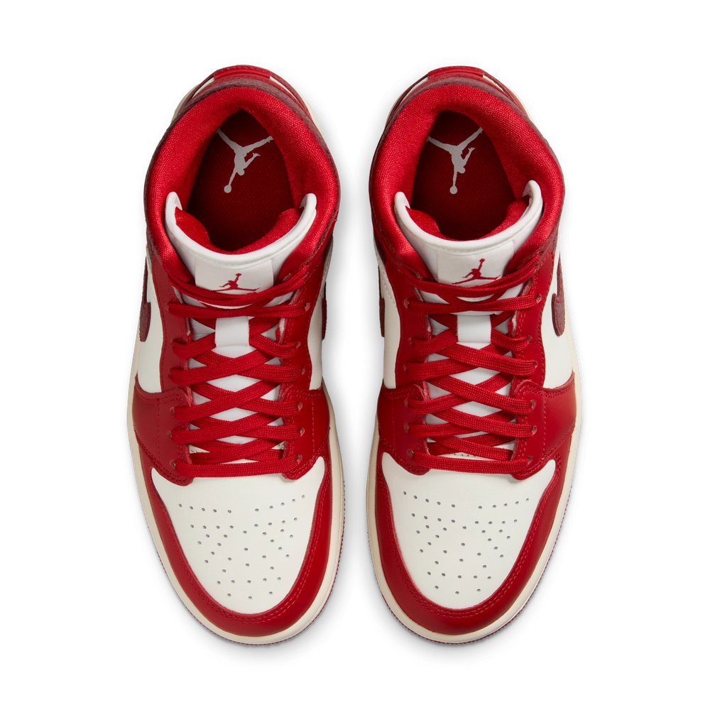 821101_Air-Jordan-1-Mid-WMNS_CRACKED-RED-METALLIC_HJ9337-106_img3