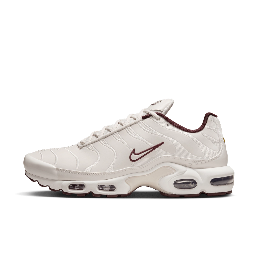 593339_Nike-Air-Max-Plus_BURGUNDY-CRUSH-LIGHT-BONE_HF3181-001_img0