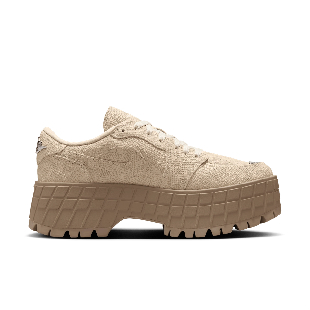 B19B82_Air-Jordan-1-Brooklyn-Low-WMNS_RATTAN_HF3184-200_img2