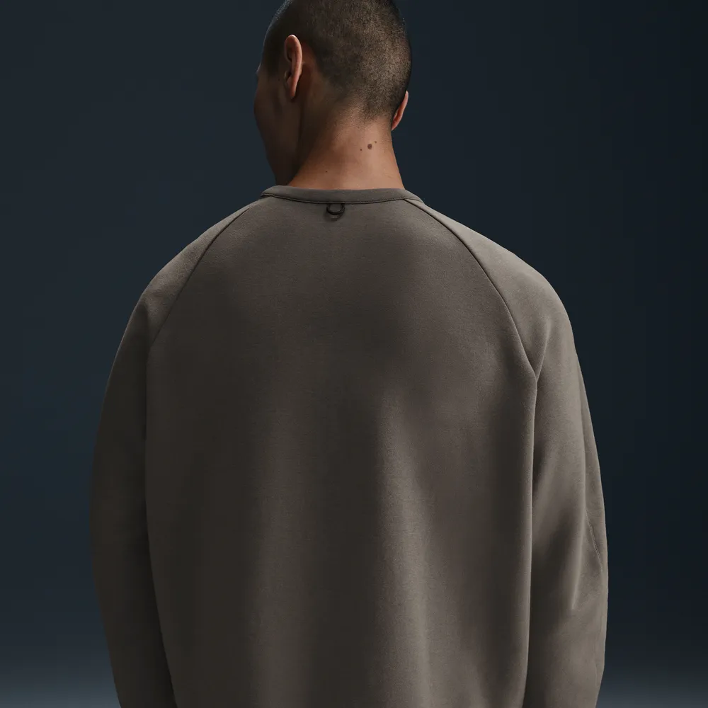 635A53_Nike-24.7-ImpossiblySoft-Crewneck_CAVE-STONE_HQ6964-289_img1