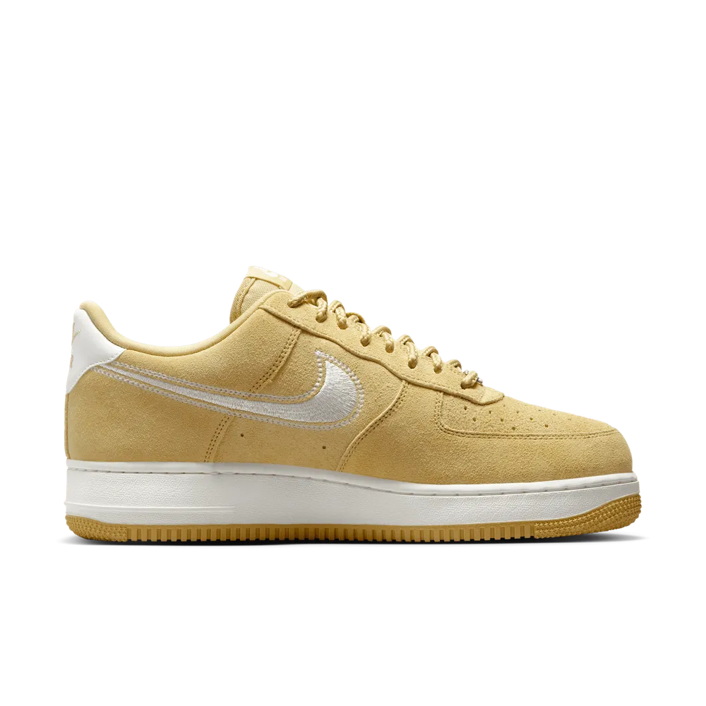 DBC37A_Nike-Air-Force-1-Low-'07-LV8_BUFF-GOLD_HJ4465-700_img2