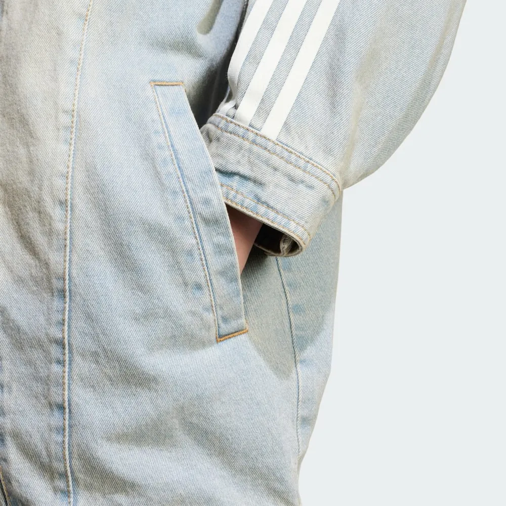 B0B6B6_adidas-Adilenium-Season-3-2-In-1-Denim-Jacket-WMNS_LIGHT-DENIM_JX9209_img3