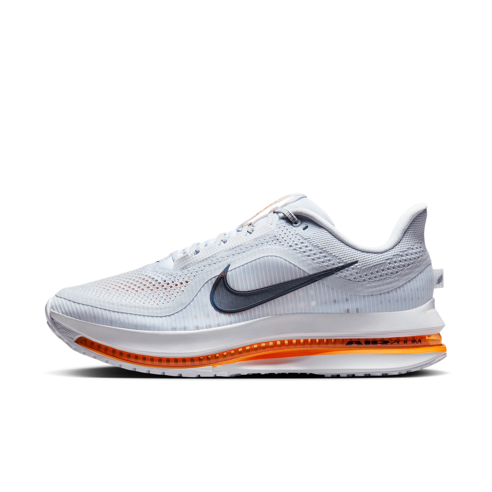 E6E6E6_Nike-Pegasus-PRM_FOOTBALL-GREY_HQ2592-002_img0