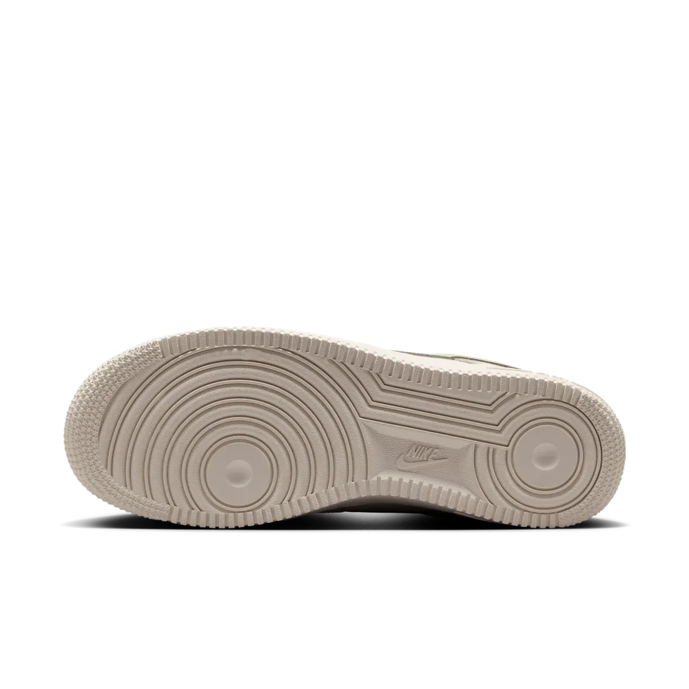 B0A9A7_Nike-Air-Force-1-'07-WMNS_OLIVE-AURA_IB3881-001_img1