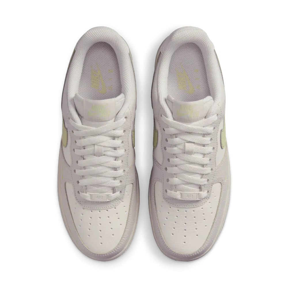 B0A9A7_Nike-Air-Force-1-'07-WMNS_OLIVE-AURA_IB3881-001_img3