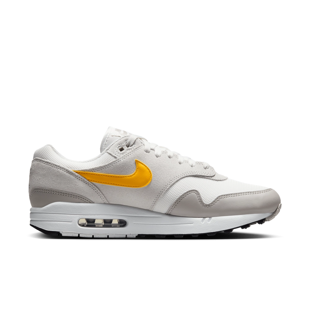 EEAE1B_Nike-Air-Max-1-Essential_SUMMIT-WHITE-UNIVERSITY-GOLD_FZ5808-105_img2
