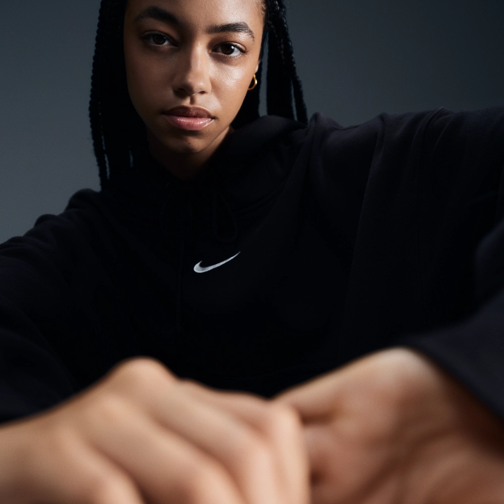 1F1F1F_Nike-Sportswear-Phoenix-Fleece-Over-Oversized-Hoodie-WMNS_BLACK_DQ5858-010_img2