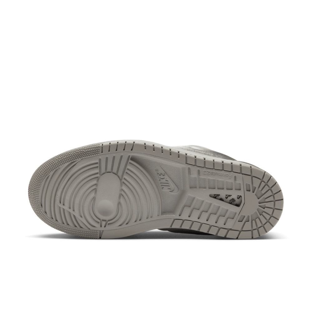 857F7C_Air-Jordan-1-Low-Method-of-Make-WMNS_SATIN-GREY_HF3969-002_img1