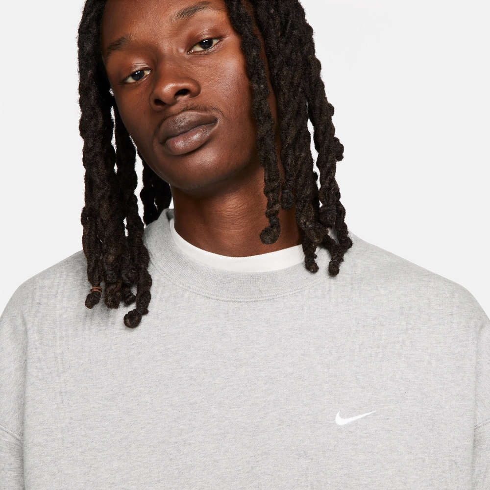 1F1F1F_Nike-Solo-Swoosh-Fleece-Crewneck_DARK-GREY-HEATHER_DX1361-063_img3
