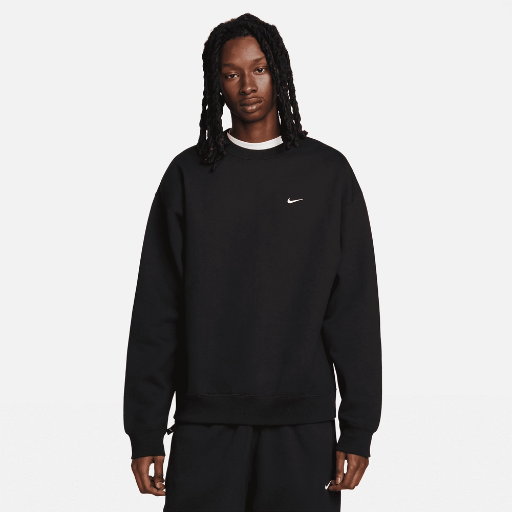 1F1F1F_Nike-Solo-Swoosh-Fleece-Crewneck_BLACK_DX1361-010_img1