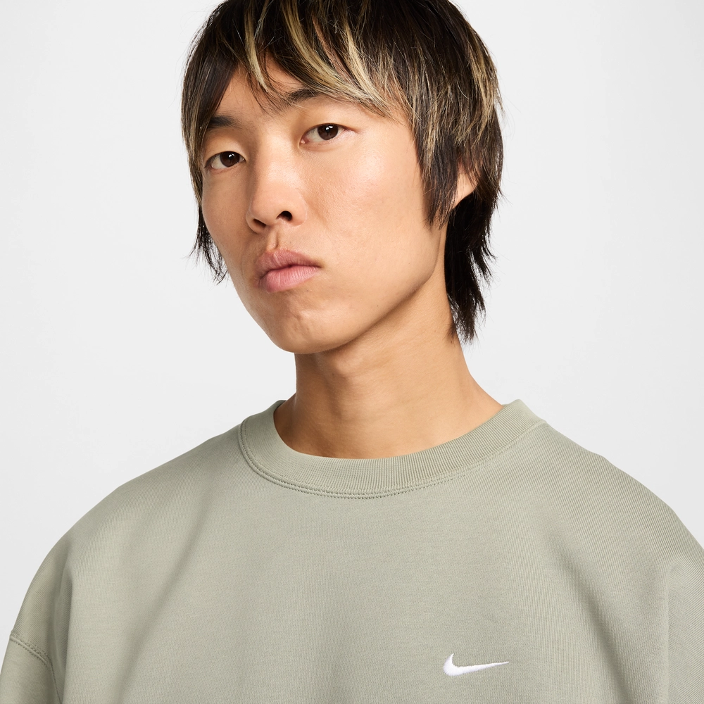 1F1F1F_Nike-Solo-Swoosh-Fleece-Crewneck_LIGHT-ARMY_DX1361-320_img3
