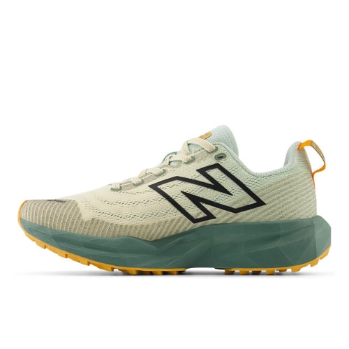 60796E_New-Balance-FuelCell-Venym-WMNS_CALCIUM_WTVNYMD1_img1
