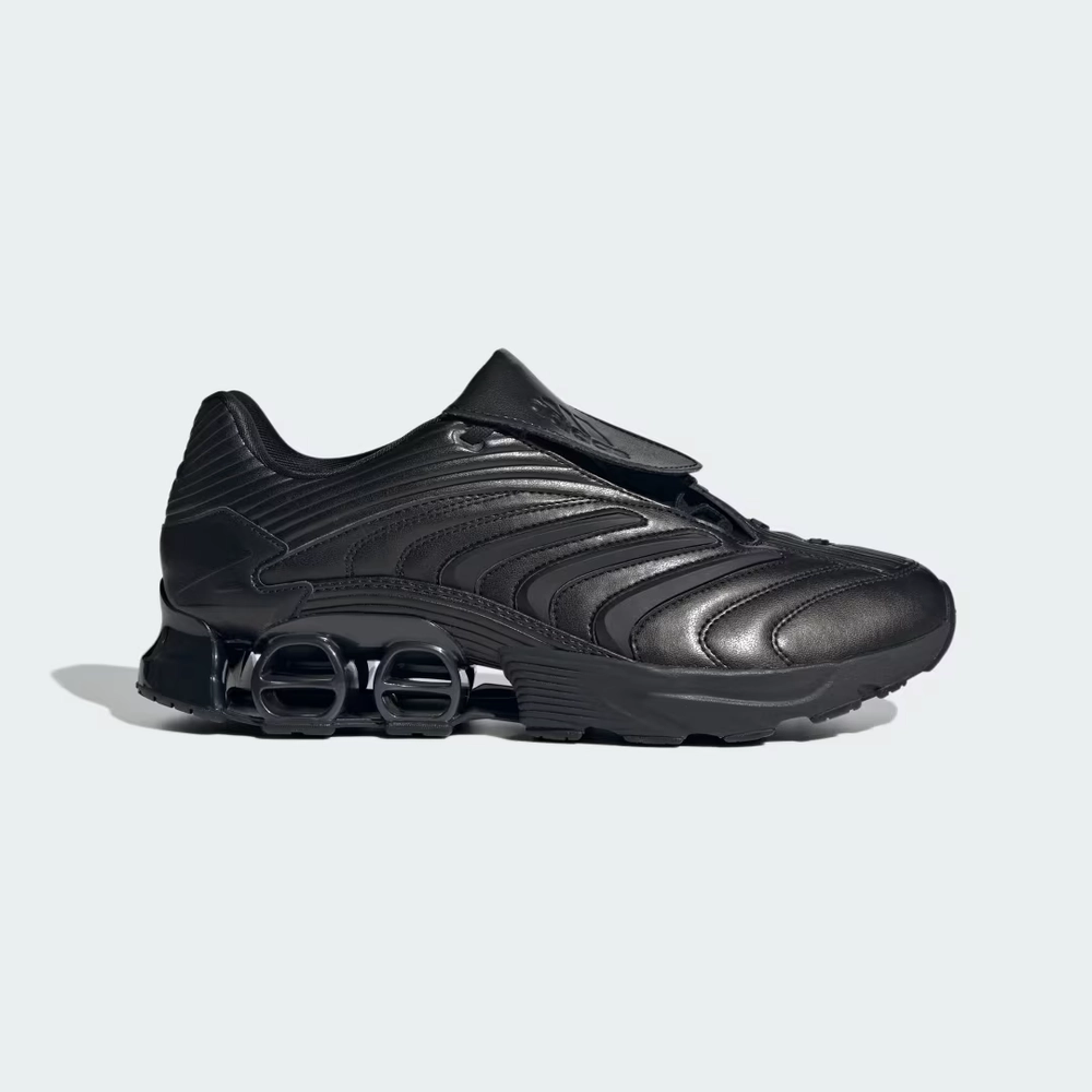 000000_adidas-Predator-Megaride_CORE-BLACK_JR5567_img0