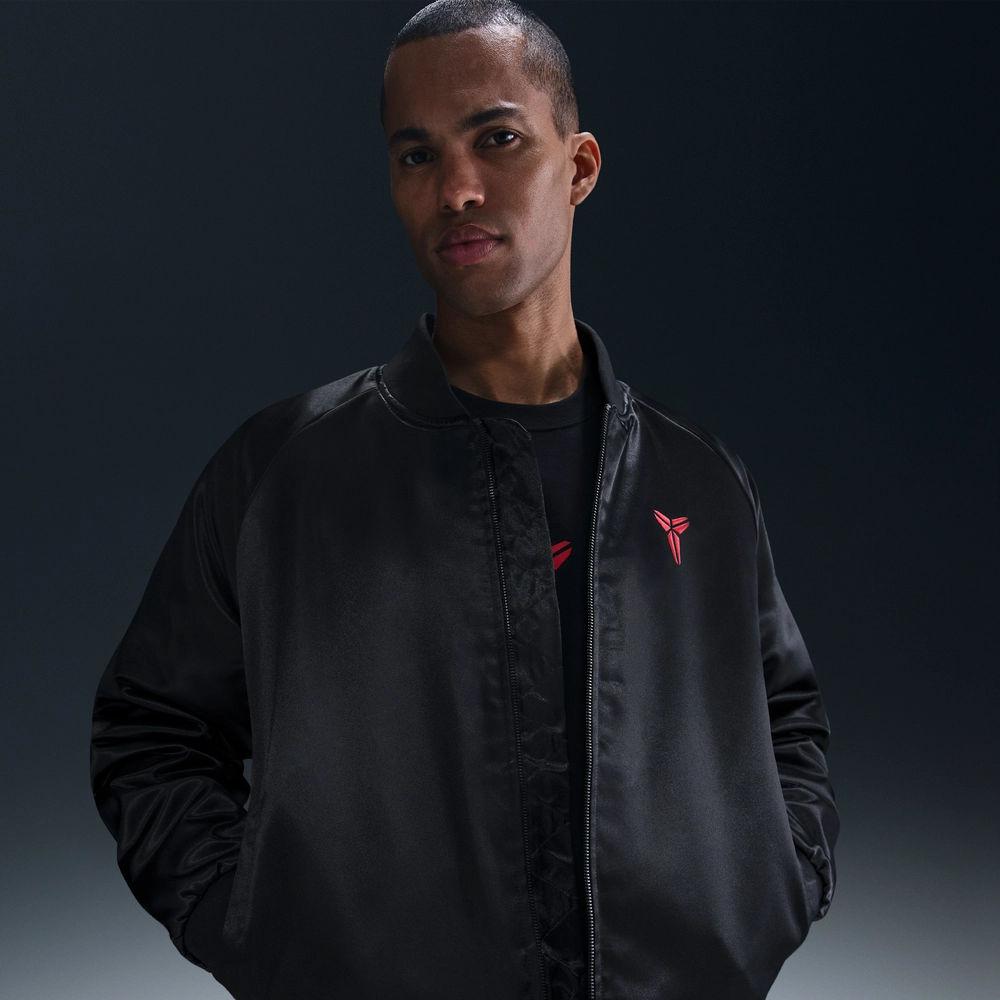 1F1F1F_Nike-Kobe-Therma-FIT-Insulated-Jacket_BLACK_HQ4695-010_img1