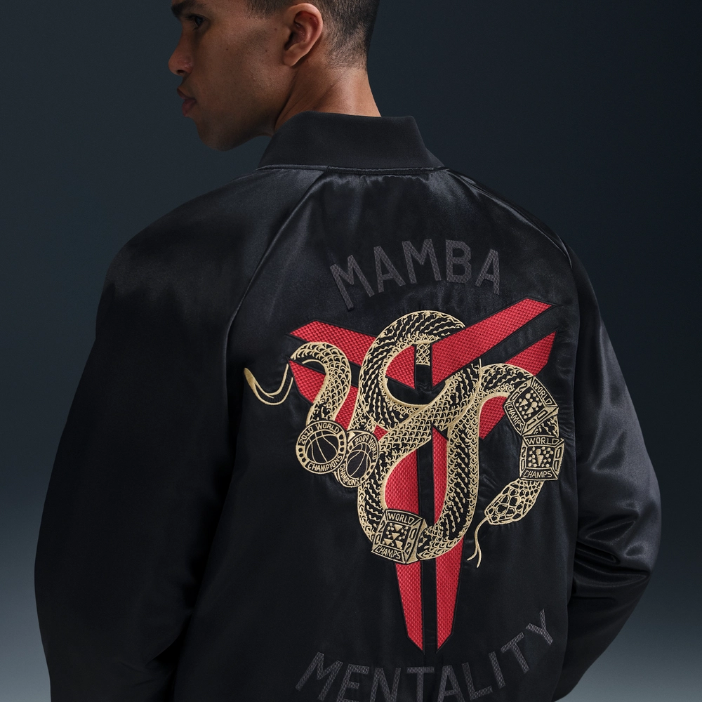 1F1F1F_Nike-Kobe-Therma-FIT-Insulated-Jacket_BLACK_HQ4695-010_img2