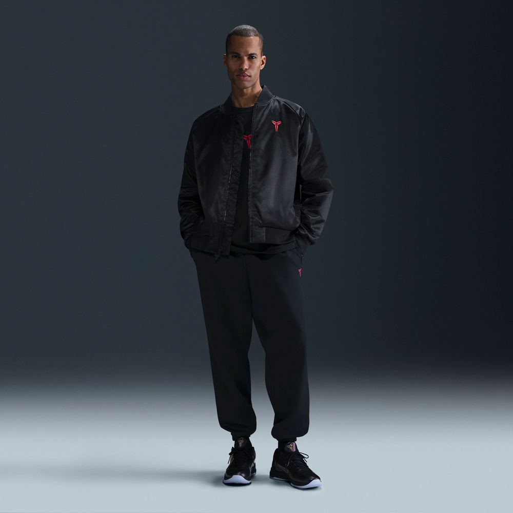 1F1F1F_Nike-Kobe-Therma-FIT-Insulated-Jacket_BLACK_HQ4695-010_img3