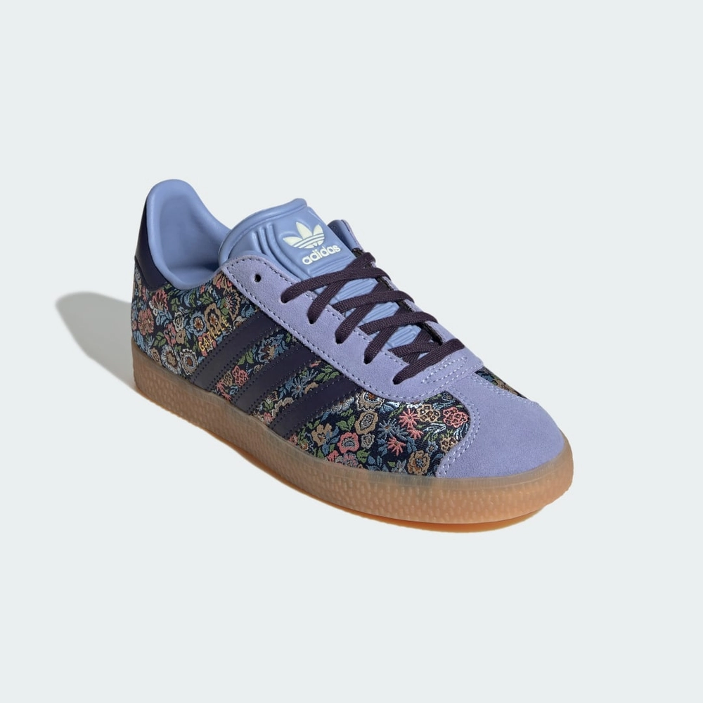 9299BE_Liberty-London-x-adidas-Gazelle-GS_BLUE-FORAL_JH5207_img2