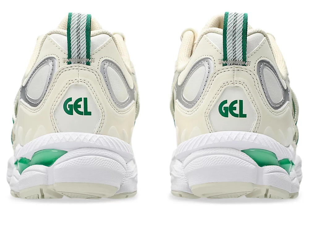 29734F_ASICS-Gel-NYC-Utility_CREME-KALE_1203A558-100_img3