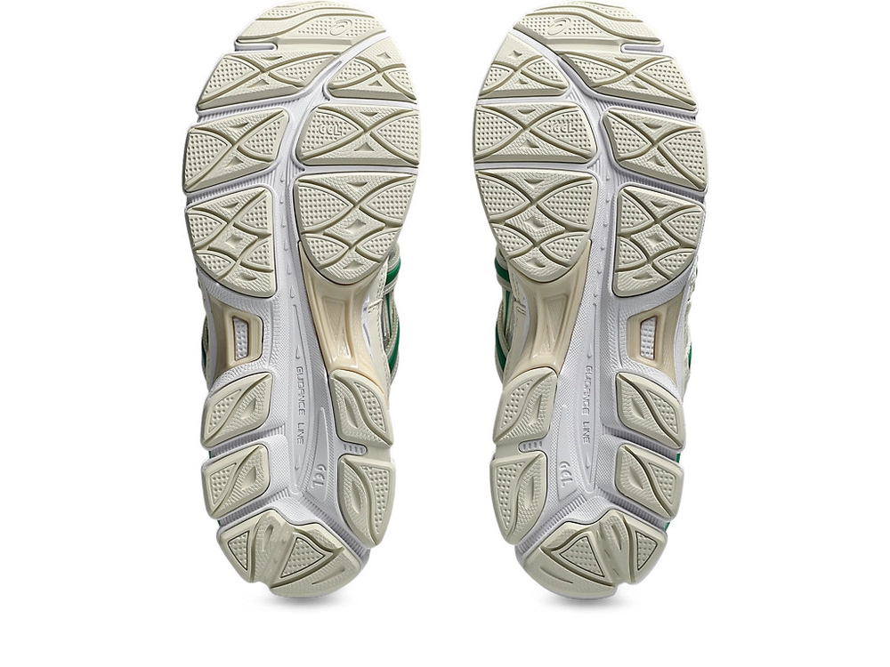 29734F_ASICS-Gel-NYC-Utility_CREME-KALE_1203A558-100_img5