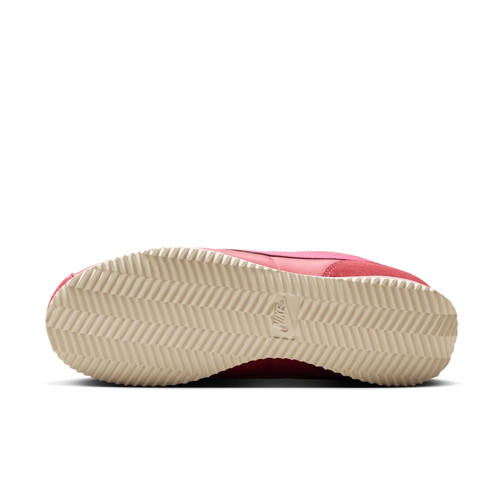 7D0C1D_Nike-Cortez-Textile-WMNS_ADOBE-ALABASTER-HYPER-PINK_DZ2795-604_img1