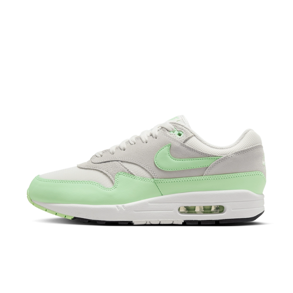 B8DCB5_Nike-Air-Max-1-Essential_SUMMIT-WHITE-VAPOR-GREEN_FZ5808-107_img0