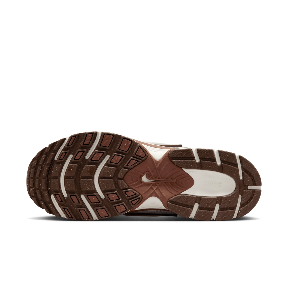 643E34_Nike-V5-RNR-WMNS_SAIL-FAUNA-BROWN_HQ7901-102_img1