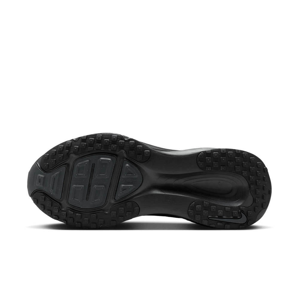 000000_Nike-Vomero-18_BLACK-DARK-SMOKE-GREY_HM6803-005_img1