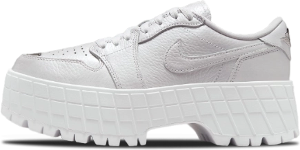 image de Air Jordan 1 Brooklyn Low Wmns Metallic Silver Hf3184 100