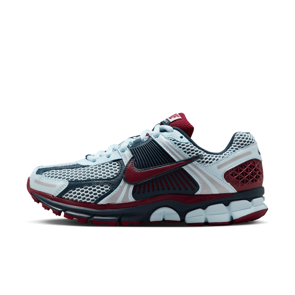 4f0f1c_Nike-Zoom-Vomero-5-WMNS_Team-Red-Glacier-Blue_IB7700-400_img1