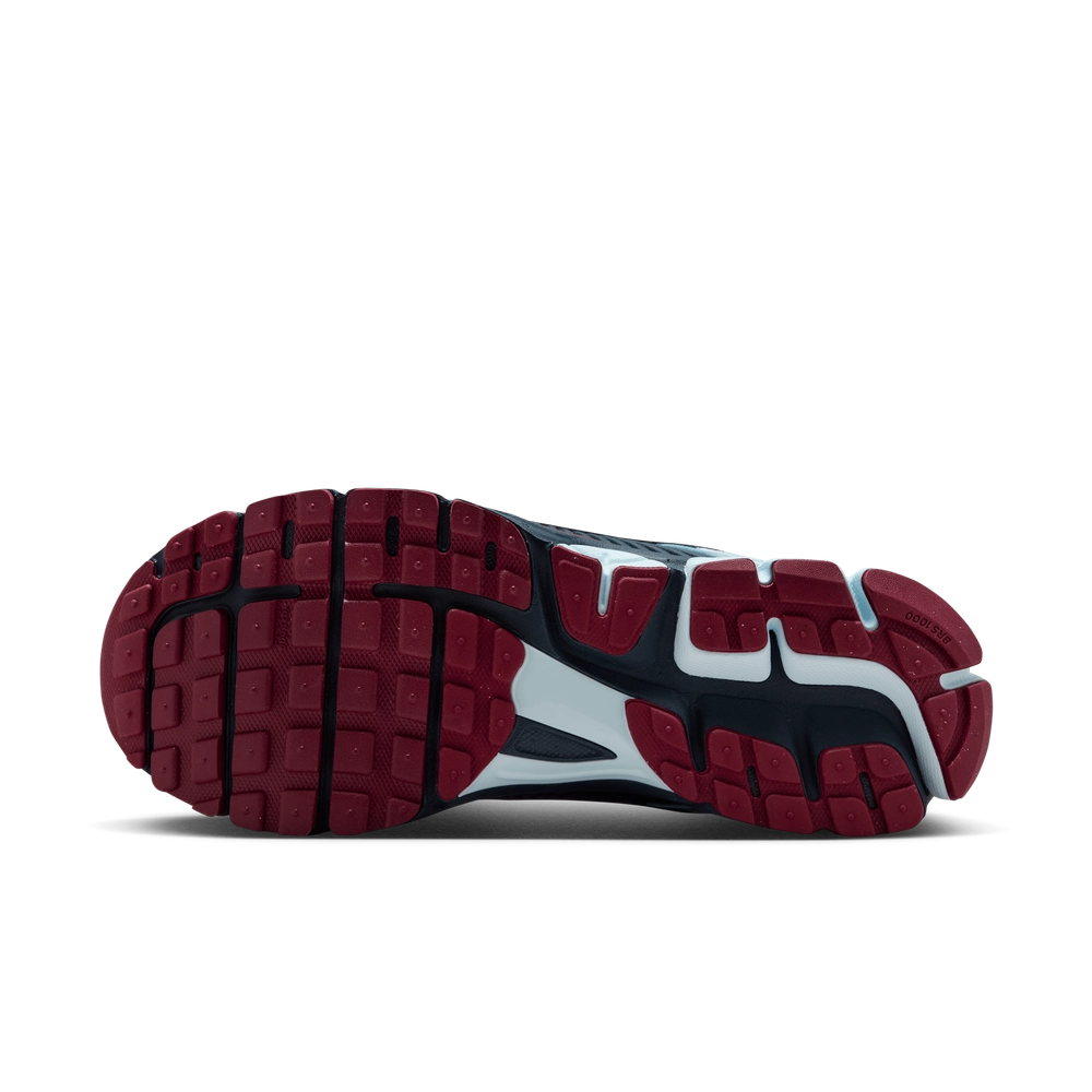 4f0f1c_Nike-Zoom-Vomero-5-WMNS_Team-Red-Glacier-Blue_IB7700-400_img2