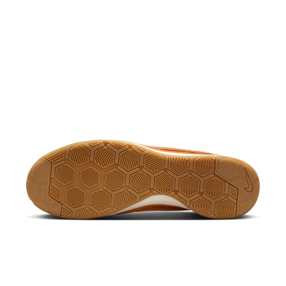 e68a40_Nike-Gato_Monarch-Gum-Light-Brown-Soft-Pearl_HQ6020-800_img4