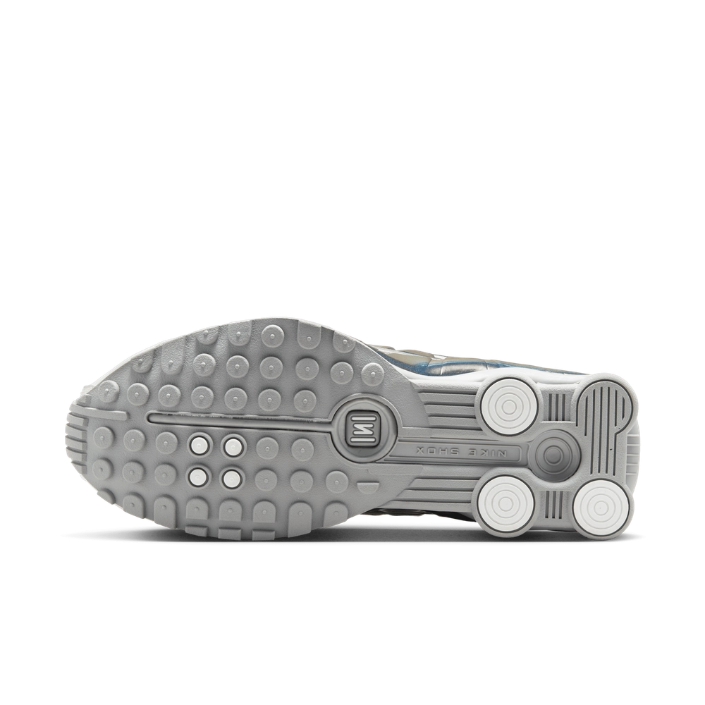 267874_Nike-Shox-R4-WMNS_WHITE-IRIDESCENT_IB7703-100_img2