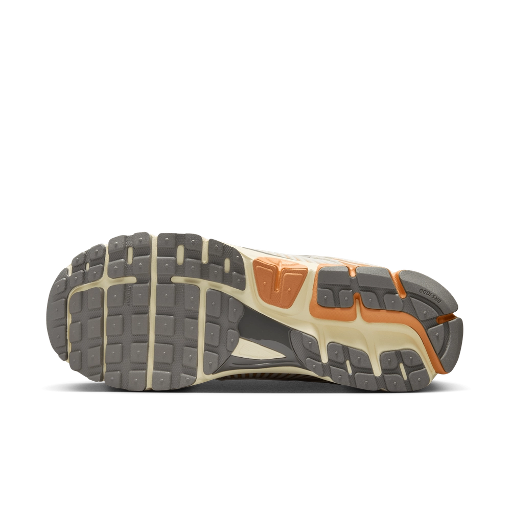 1F1F1F_Nike-Zoom-Vomero-5_COPPER-MOON_IB7469-030_img2