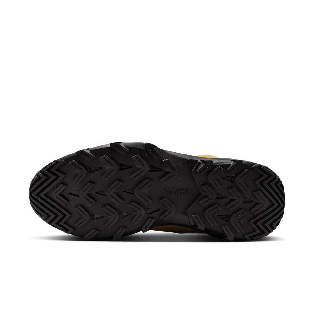 EABA50_Nike-Cygnal_SOLAR-FLARE_FV4332-700_img1