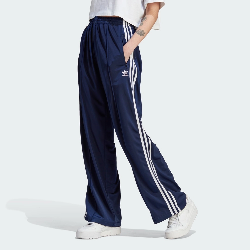 26345d_adidas-Originals-Firebird-Loose-Track-Pants_DARK-BLUE_IL3817_img1