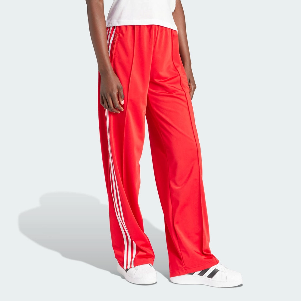 fd3242_adidas-Originals-Firebird-Loose-Track-Pants_BETTER-SCARLET_IP0632_img3
