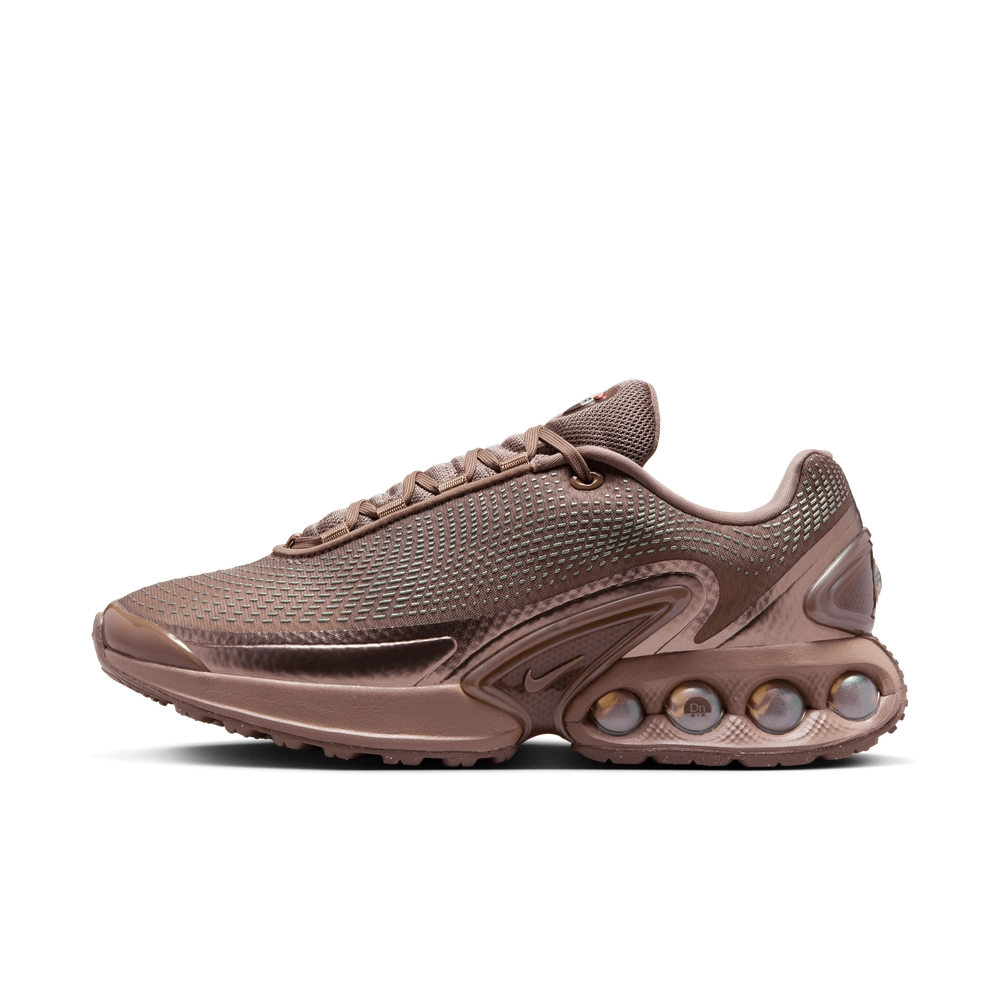 9F7D74_Nike-Air-Max-DN-WMNS_MINK-BROWN_HV4861-201_img0