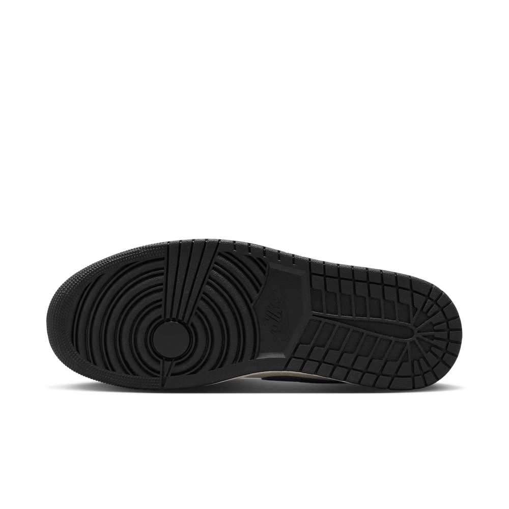 3D2B23_Air-Jordan-1-Low-Premium_PALE-IVORY_IB8058-110_img1