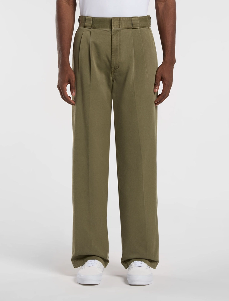 5d6951_Dickies-Unionville-Pleated-Work-Trousers_MILITARY-GREEN_0A4Z7F-MILITARY-GR_img1